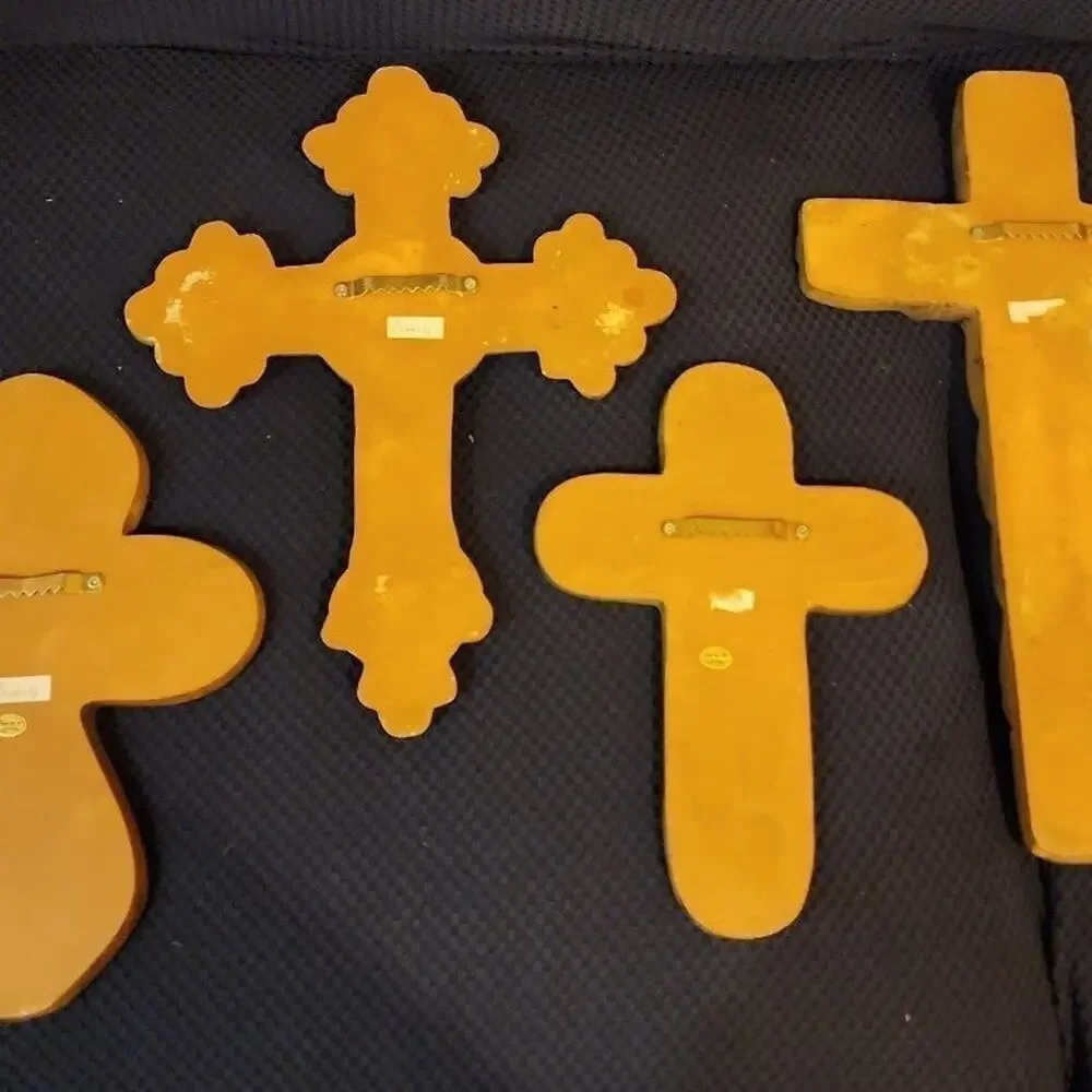 Crosses Set of 4 wall decor